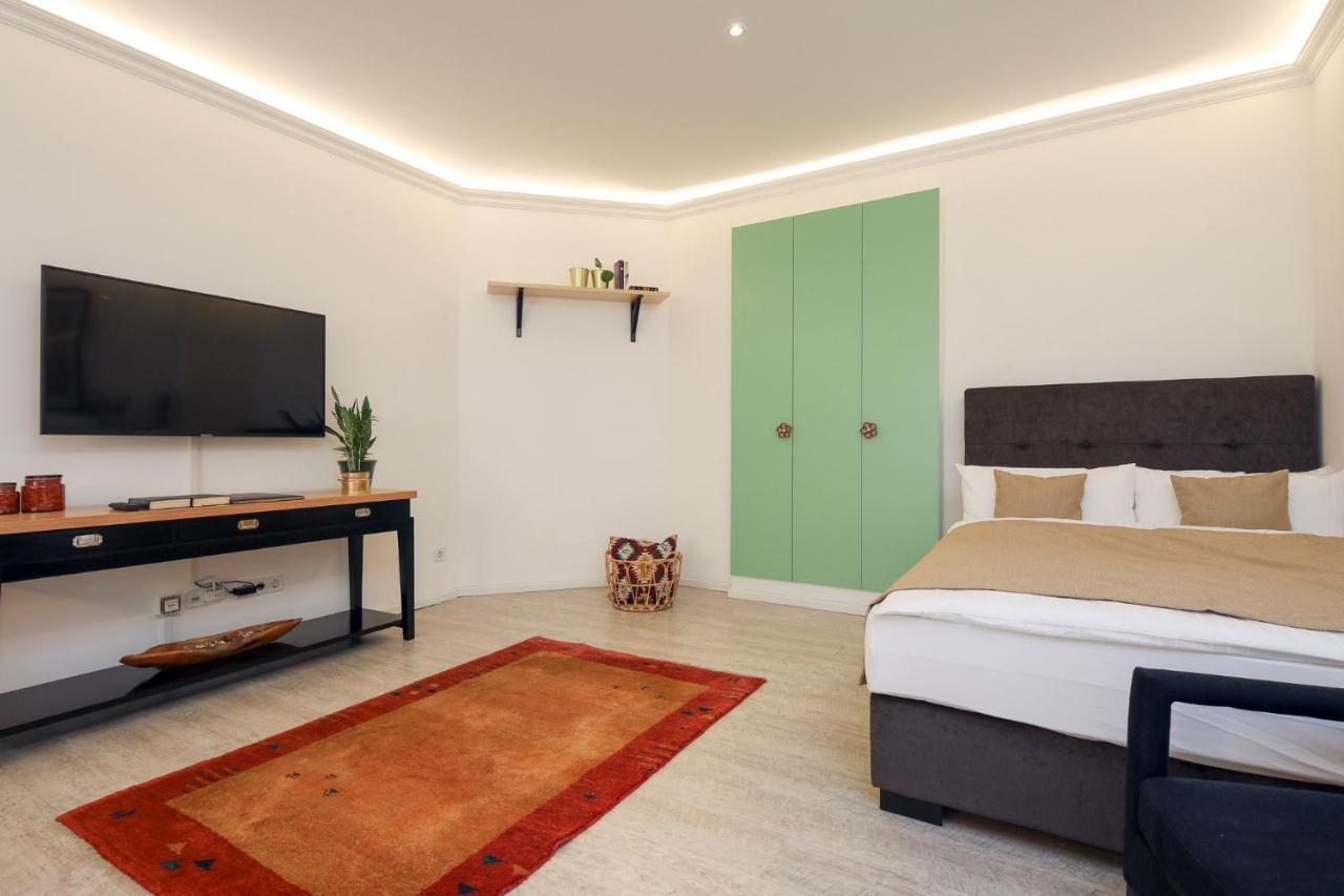 5 Personen Altbau Nahe Kurfuerstendamm - Shakespeare Berlin Exterior photo